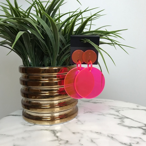 ‼️ Neon Hot Pink Acrylic Circle Drop Earrings - Picture 4 of 7